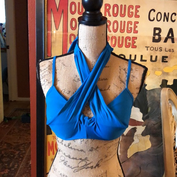 Beautiful blue bikini top M/L D/DD cup 😍💙☀️🌴💕 - Picture 8 of 12